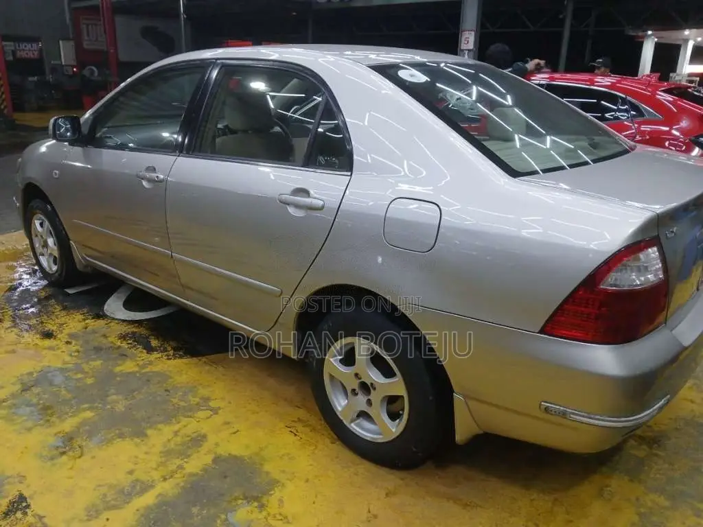 Toyota Corolla 2005 Car (Used)