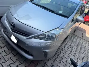 Toyota Prius 2012 Car (Used)