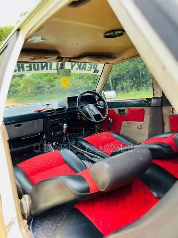 Mitsubishi Lancer Box 1980 Car (Used)