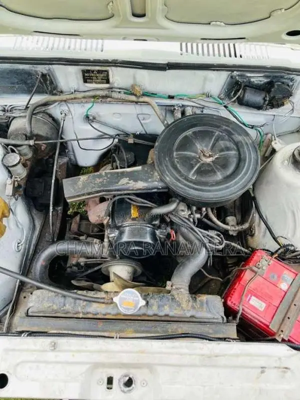 Mitsubishi Lancer Box 1980 Car (Used)