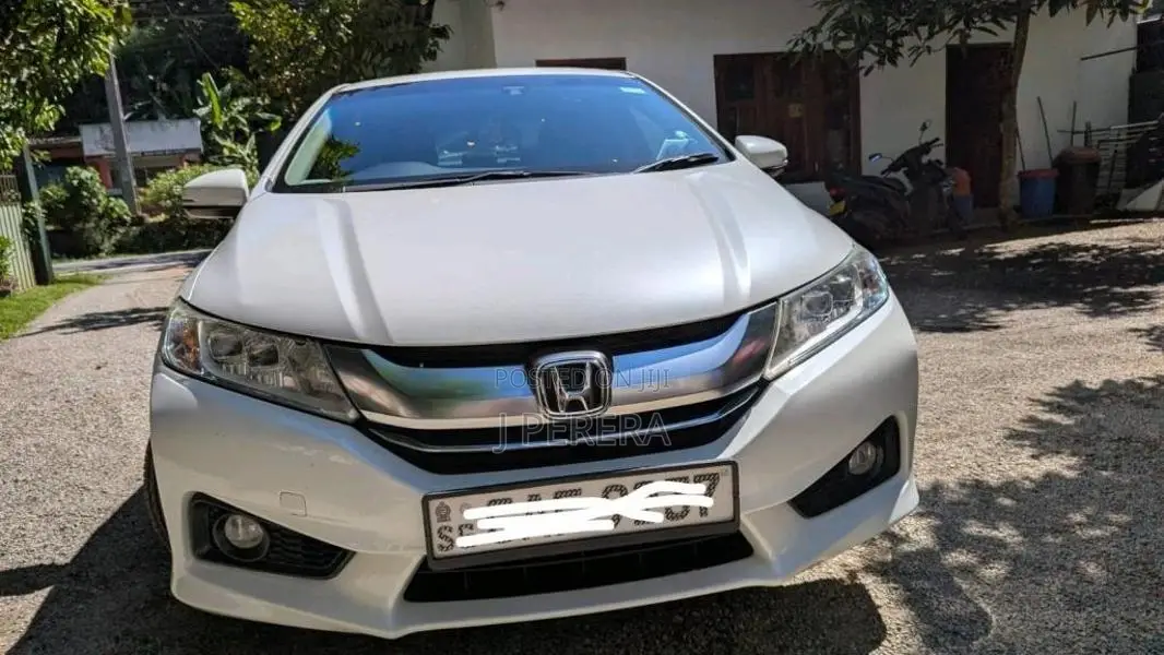 Honda Grace 2015 Car (Used)
