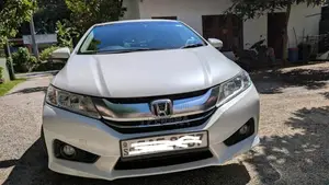 Honda Grace 2015 Car (Used)