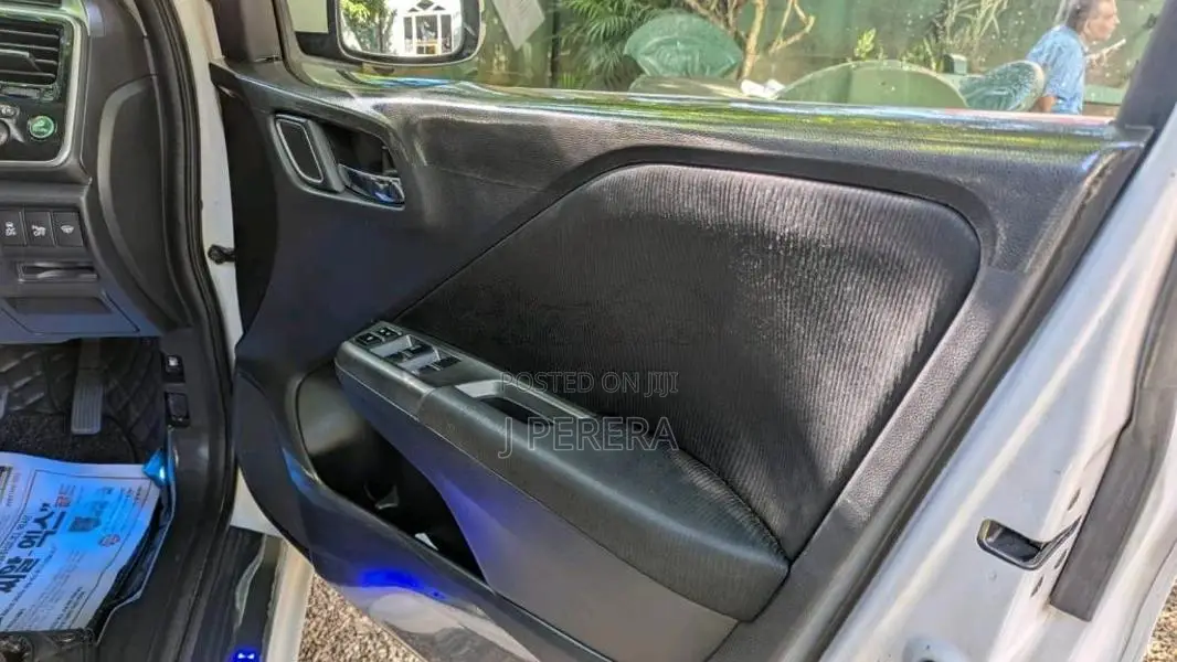 Honda Grace 2015 Car (Used)