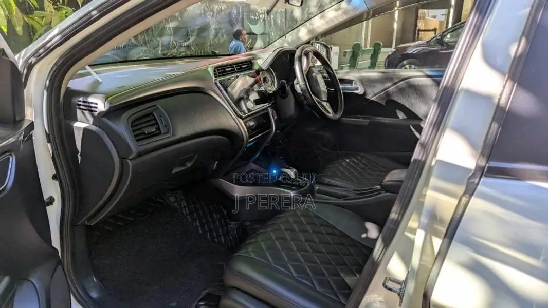 Honda Grace 2015 Car (Used)