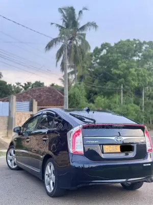Toyota Prius G Touring 2014 Car (Used)