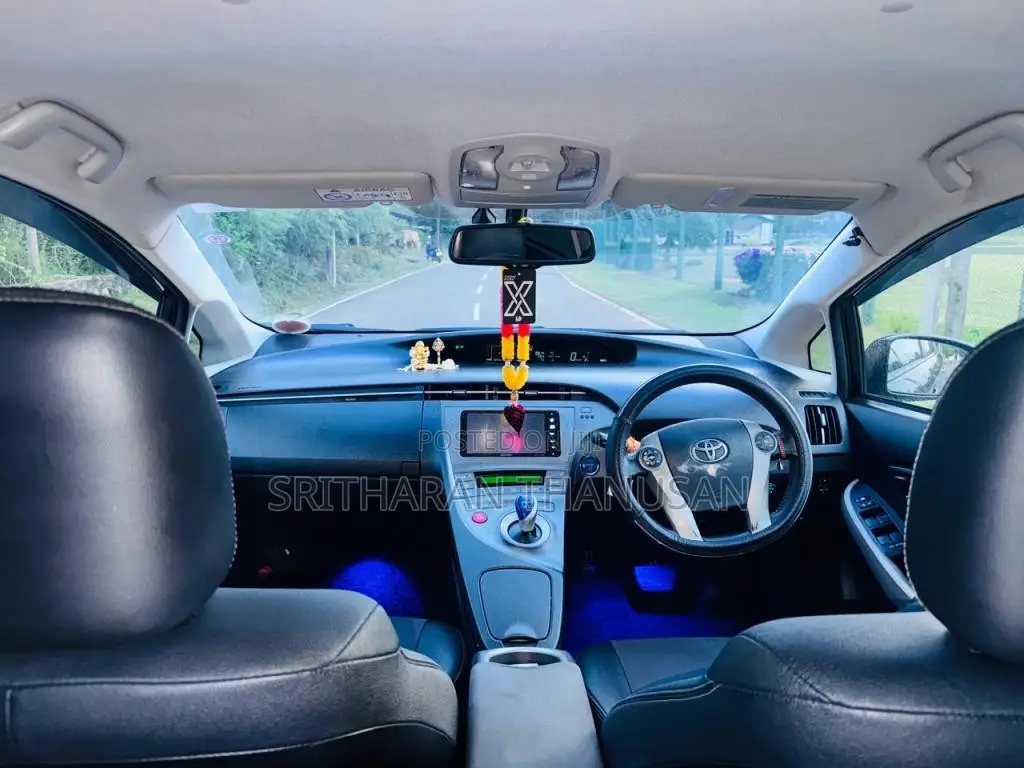 Toyota Prius G Touring 2014 Car (Used)