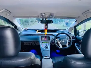 Toyota Prius G Touring 2014 Car (Used)