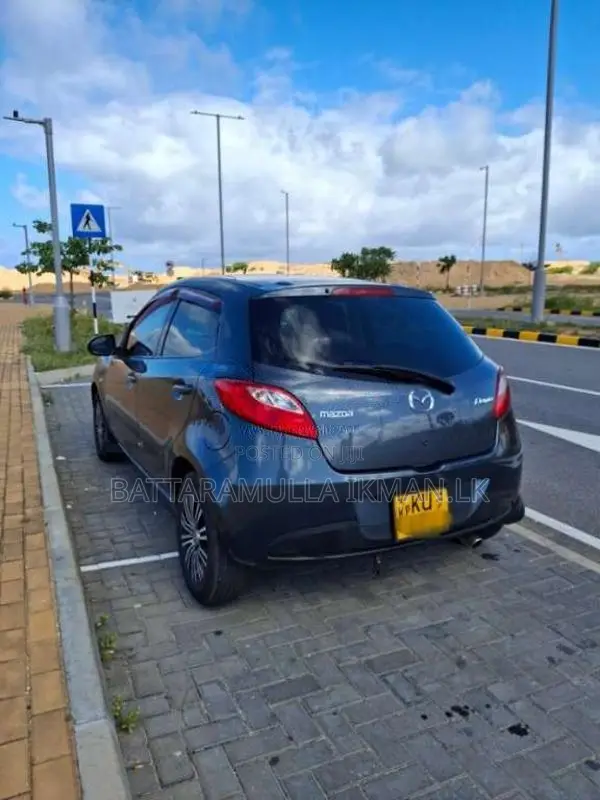 Mazda Demio 2010 Car (Used)