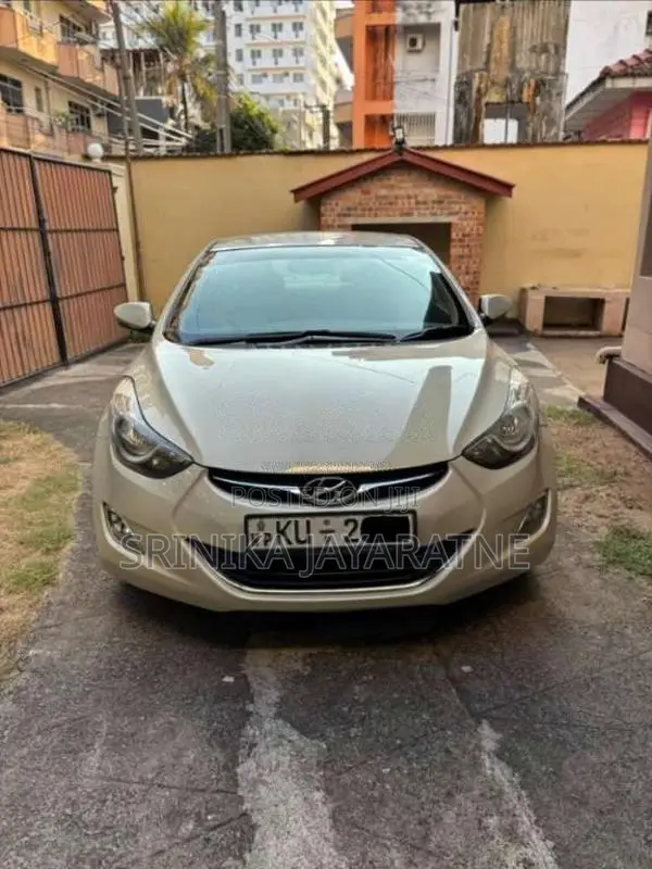 Hyundai Elantra 2012 Car (Used)