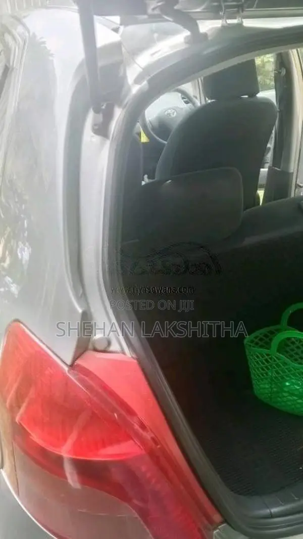 Toyota Vitz 2007 Car (Used)