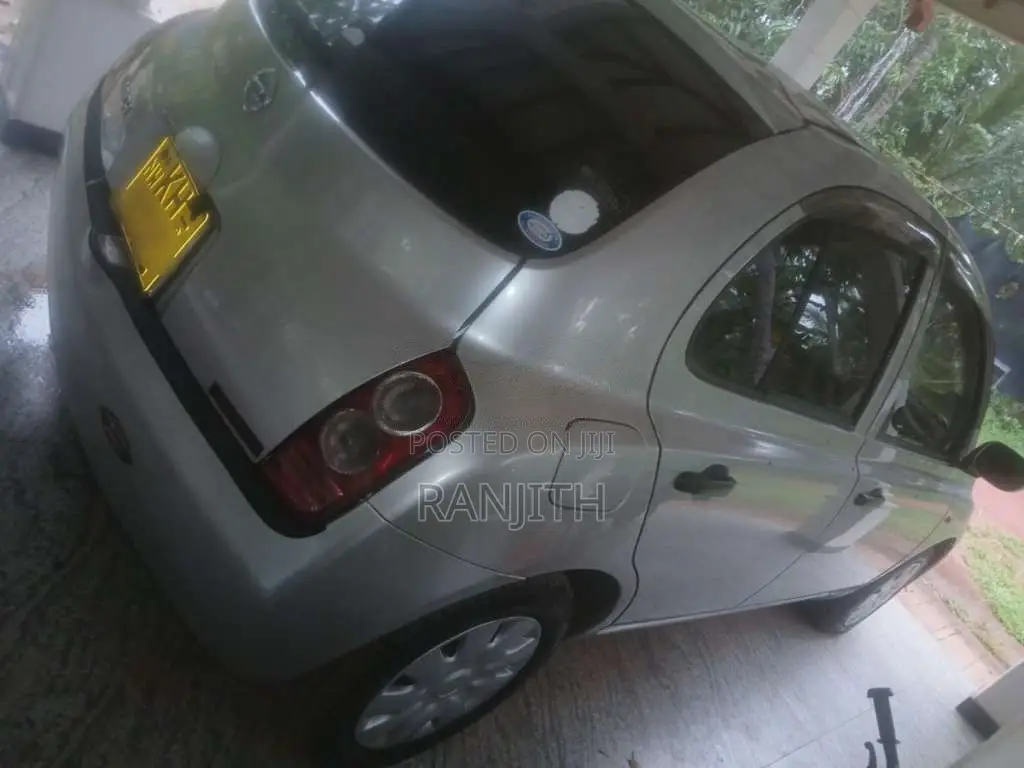 Nissan March 2002 Car (Used)