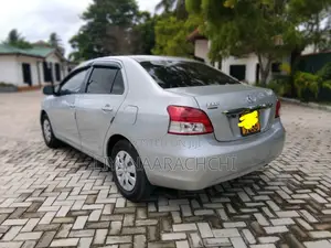 Toyota Belta 2011 Car (Used)