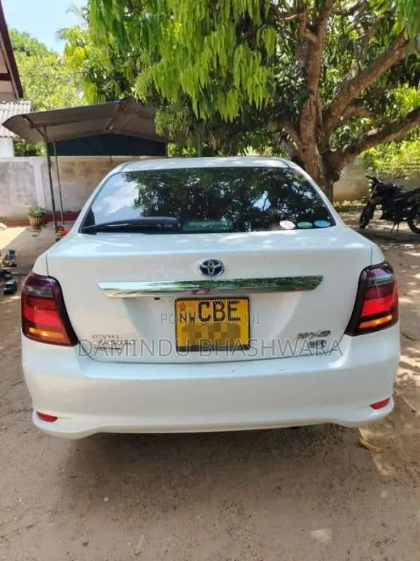 Toyota Axio WXB 2017 Car (Used)