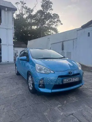 Toyota Aqua 2013 Car (Used)