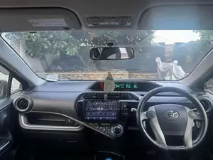 Toyota Aqua 2013 Car (Used)