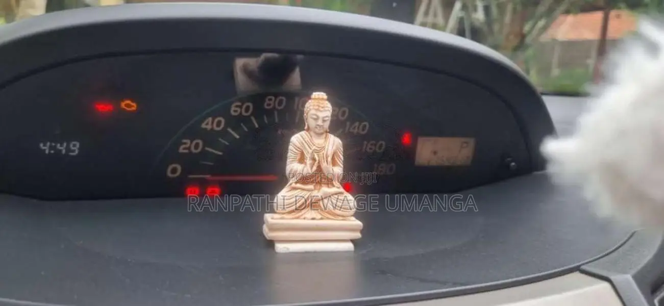 Toyota Vitz 2005 Car (Used)