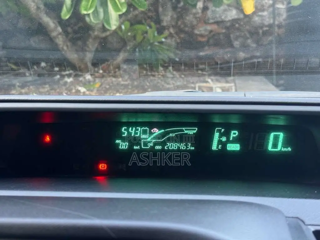 Toyota Aqua 2013 Car (Used)
