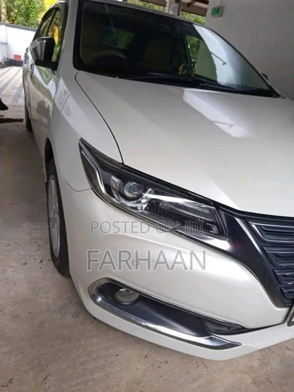 Toyota Premio 2016 Car (Used)