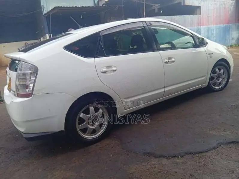 Toyota Prius 2009 Car (Used)