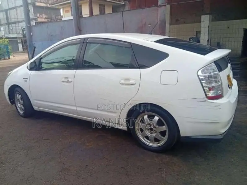 Toyota Prius 2009 Car (Used)