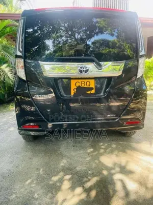 Toyota Roomy Custom G 2022 Car (Used)