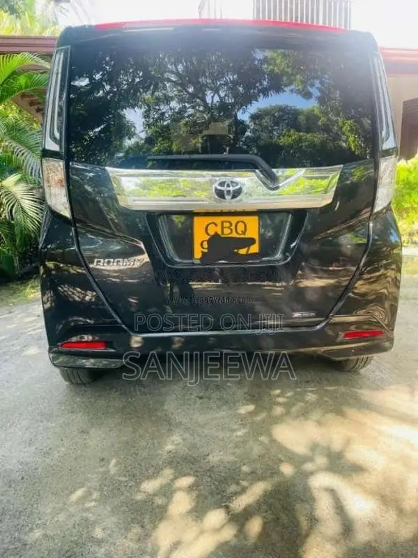 Toyota Roomy Custom G 2022 Car (Used)