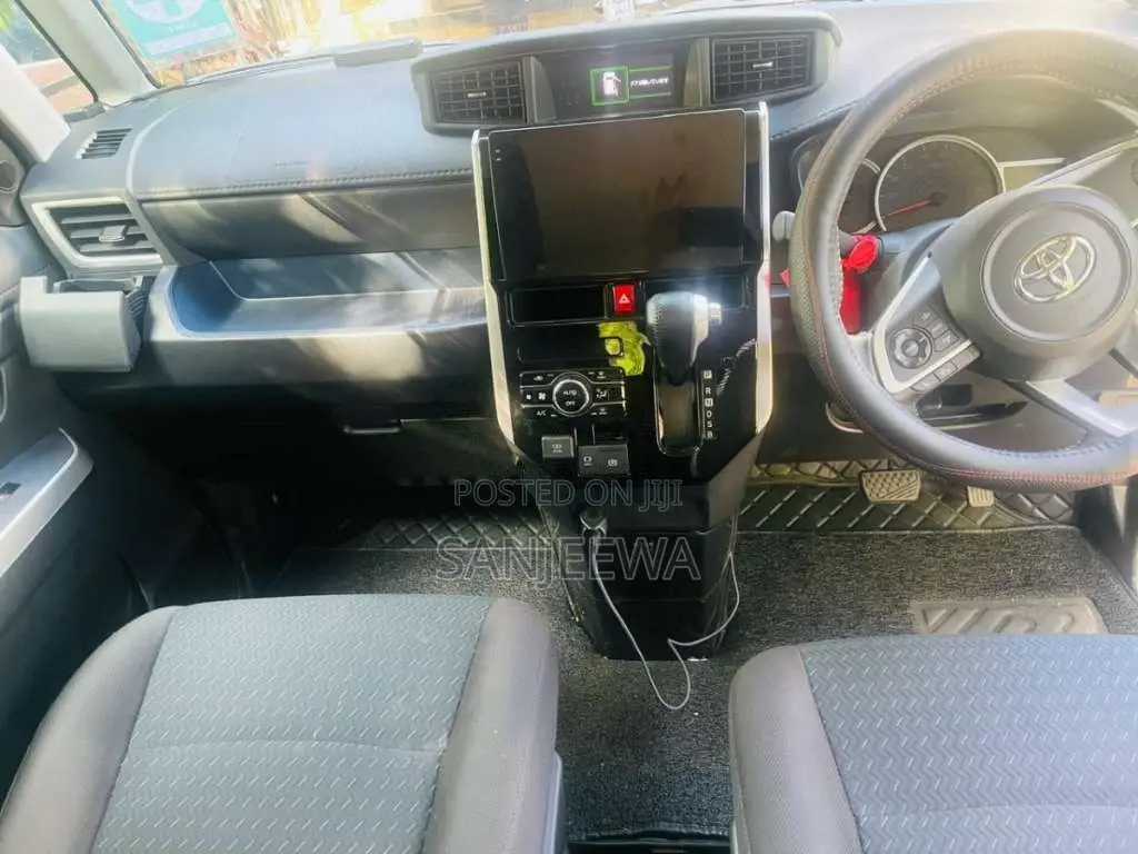 Toyota Roomy Custom G 2022 Car (Used)