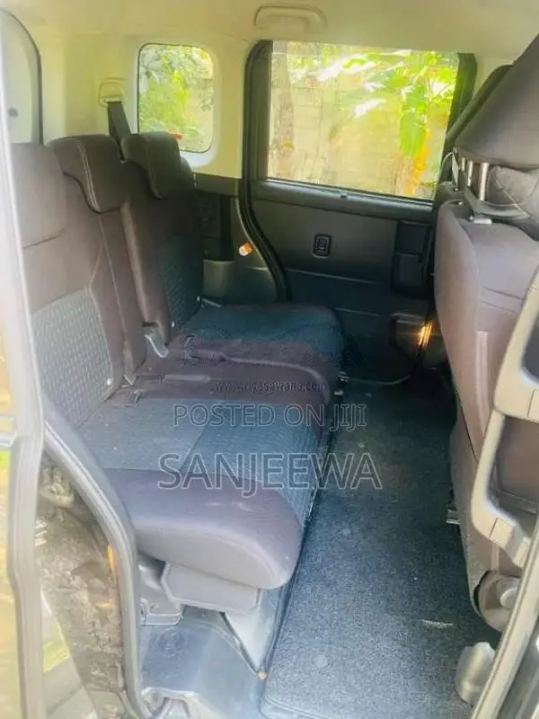 Toyota Roomy Custom G 2022 Car (Used)