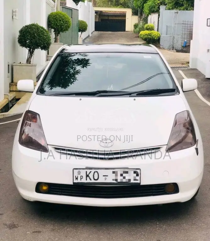 Toyota Prius 2011 Car (Used)