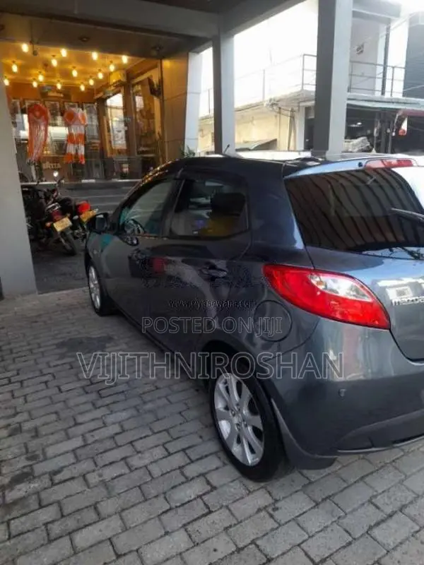Mazda Demio 2011 Car (Used)