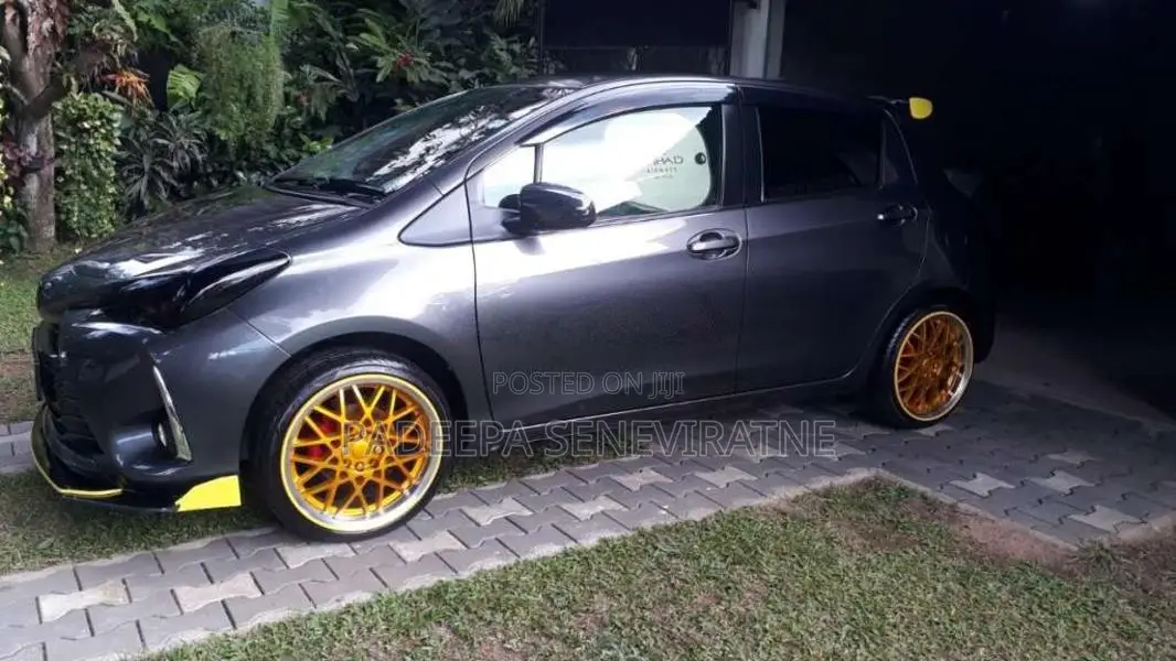 Toyota Vitz 2017 Car (Used)