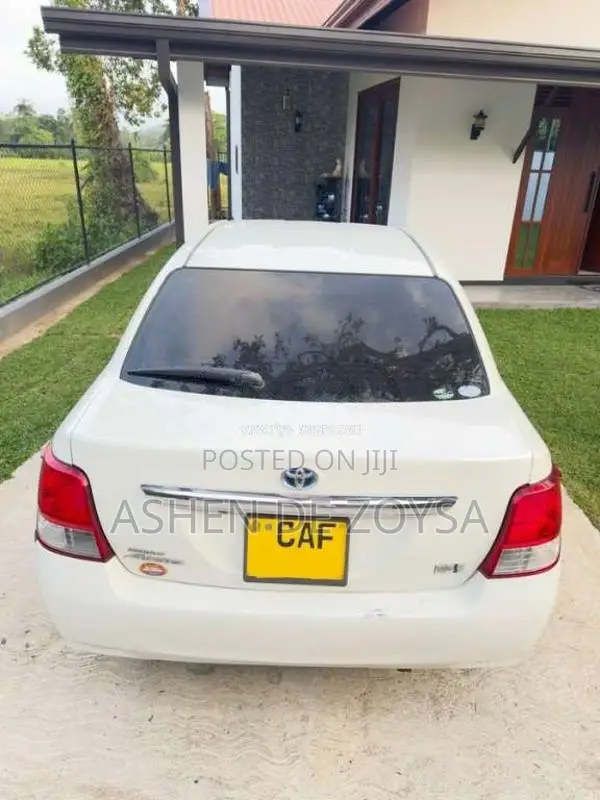 Toyota Axio 2015 Car (Used)