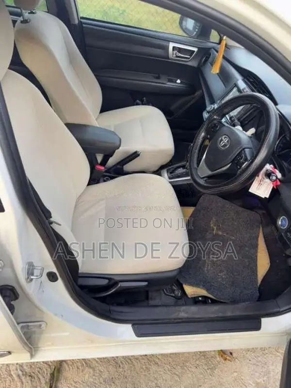 Toyota Axio 2015 Car (Used)