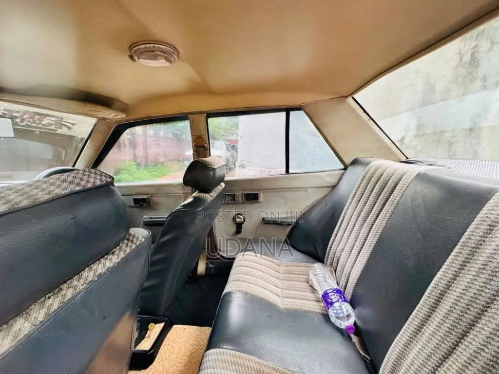 Mitsubishi Lancer Box 1982 Car (Used)