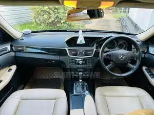 Mercedes-Benz E200 2010 Car (Used)