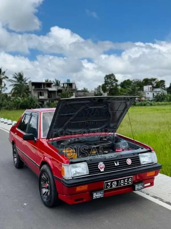 Mitsubishi Lancer Box 1982 Car (Used)