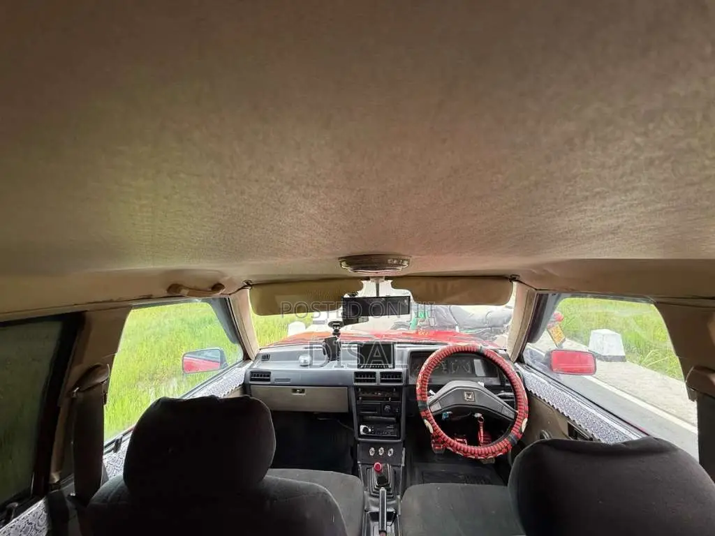 Mitsubishi Lancer Box 1982 Car (Used)