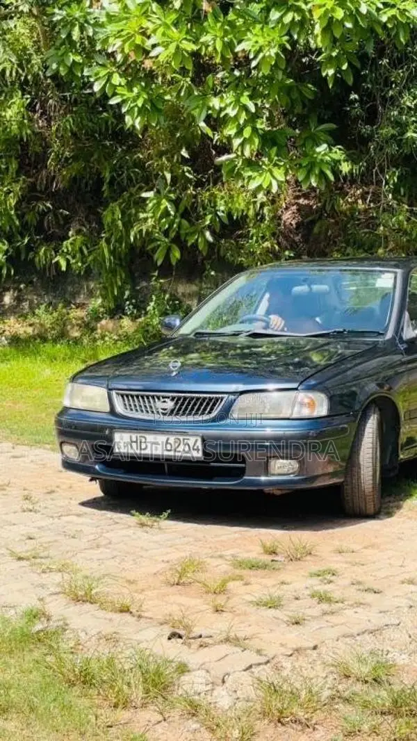 Nissan FB15 2000 Car (Used)