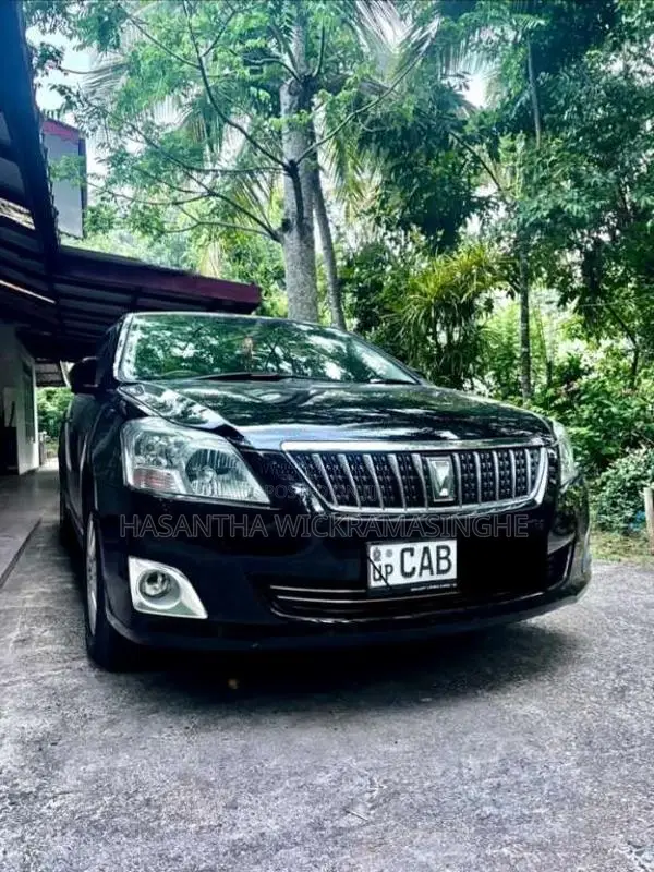 Toyota Premio 2013 Car (Used)