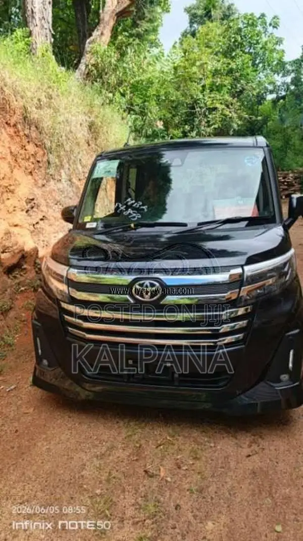 Toyota Roomy Custome G 2023 Car Unregistered (Recondition)