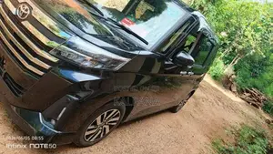Toyota Roomy Custome G 2023 Car Unregistered (Recondition)