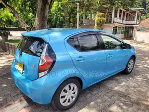 Toyota Aqua 2012 Car (Used)