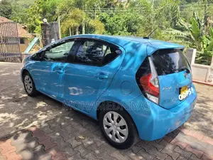 Toyota Aqua 2012 Car (Used)