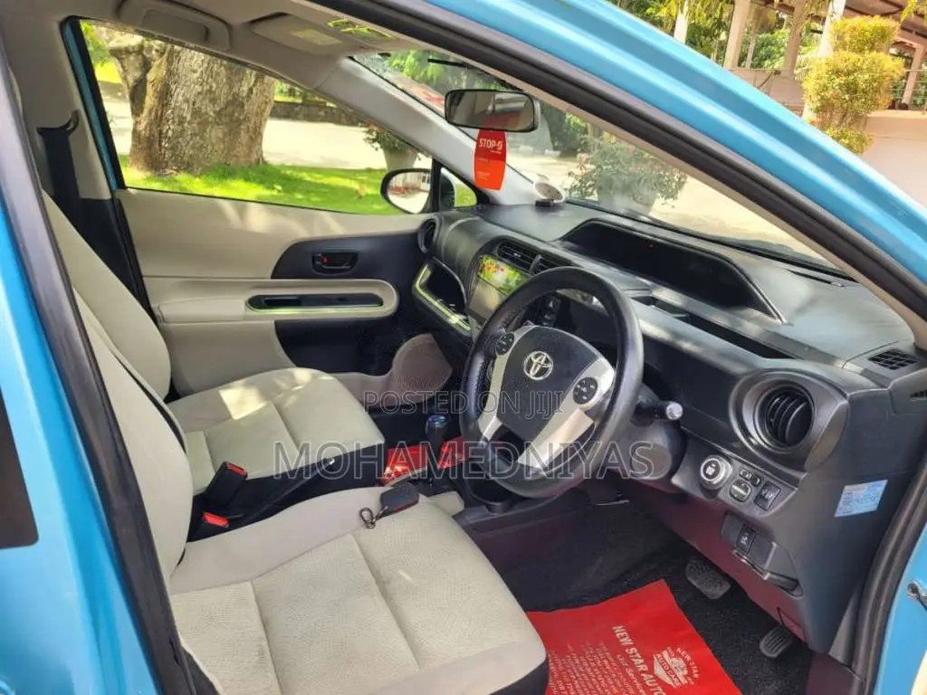 Toyota Aqua 2012 Car (Used)