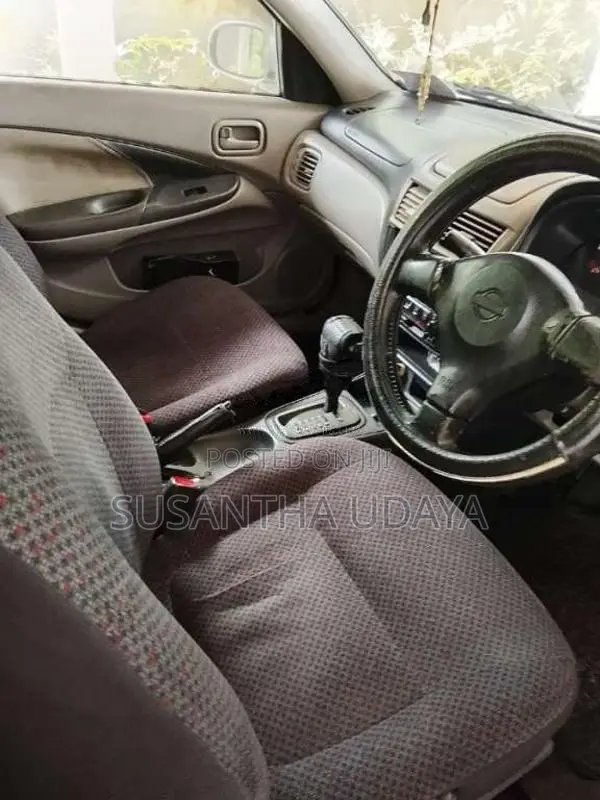 Nissan N16 2000 Car (Used)