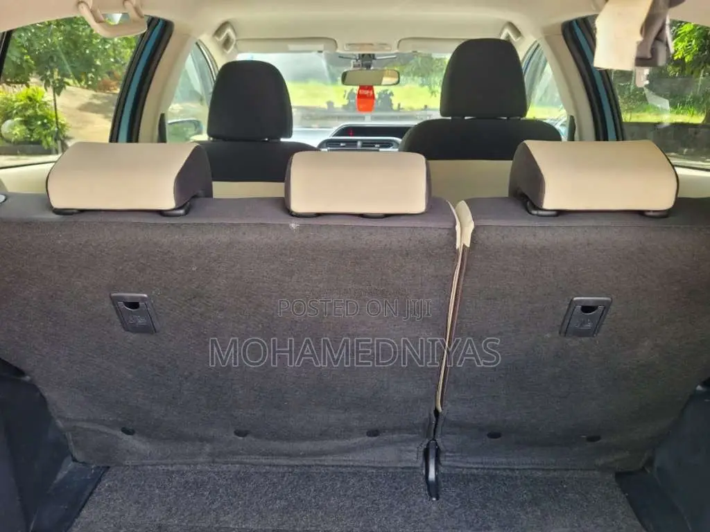 Toyota Aqua 2012 Car (Used)