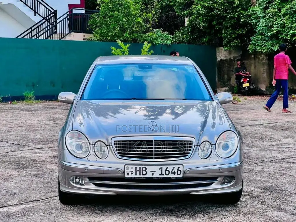 Mercedes-Benz W211 E240 2002 Car (Used)