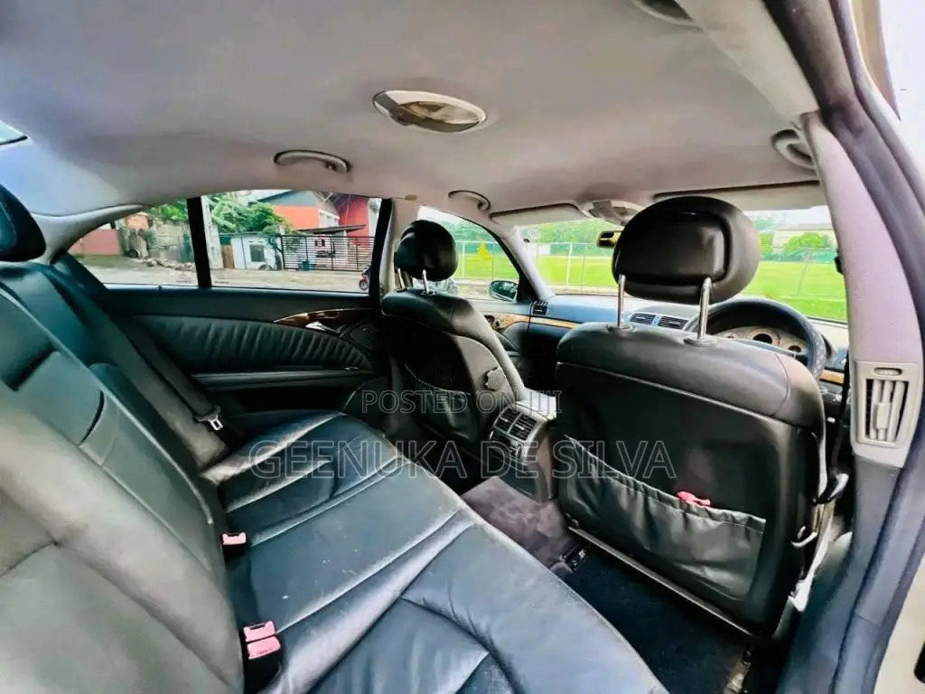 Mercedes-Benz W211 E240 2002 Car (Used)