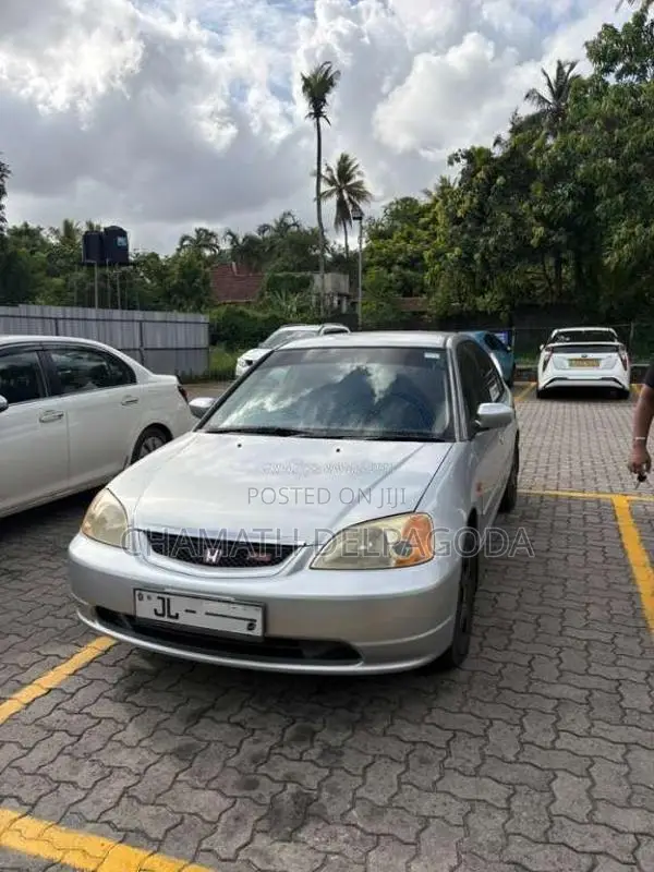 Honda Civic ES 2000 Car (Used)