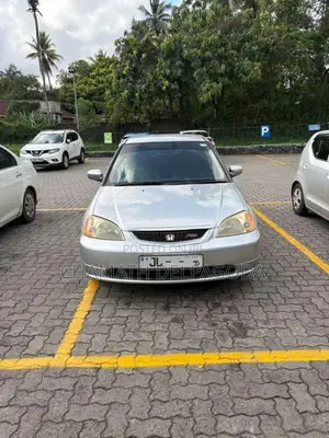Honda Civic ES 2000 Car (Used)